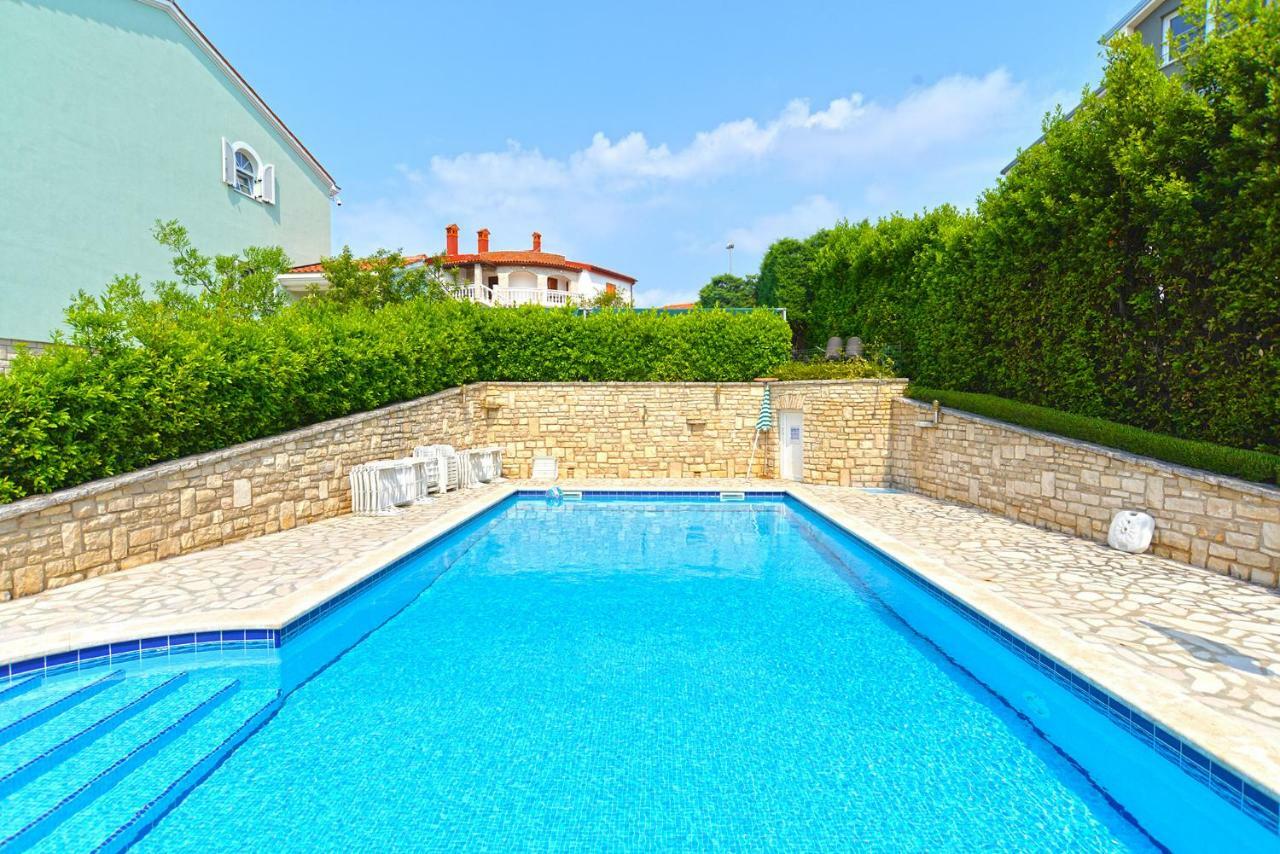 Pool Apartments 624 Pula Exteriér fotografie