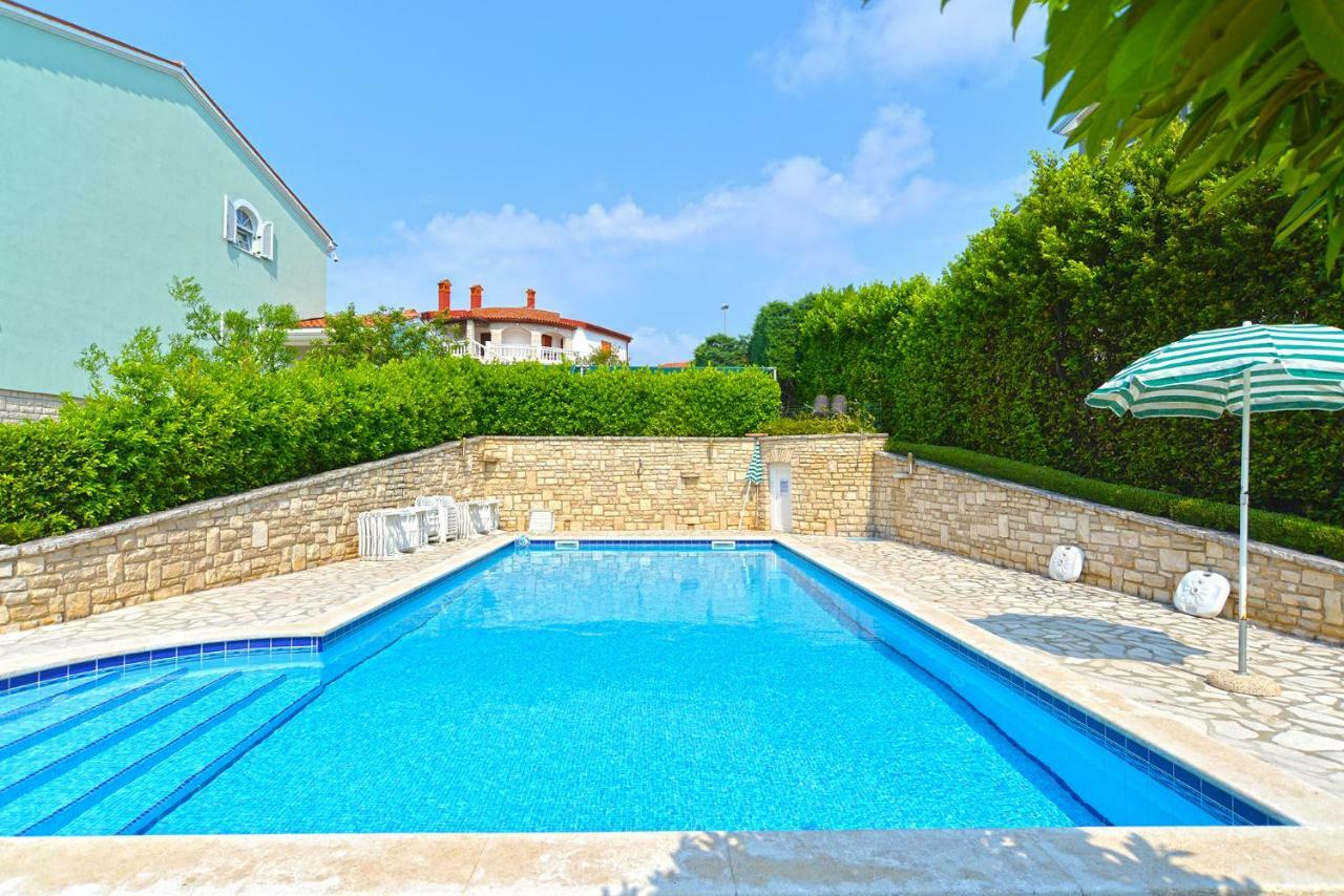 Pool Apartments 624 Pula Exteriér fotografie